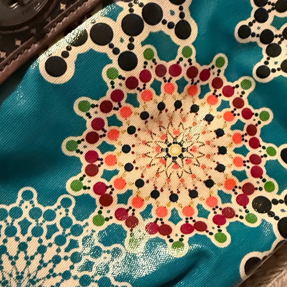 Fossil Colorful Patterned Tote Bag - Picture 4 of 4